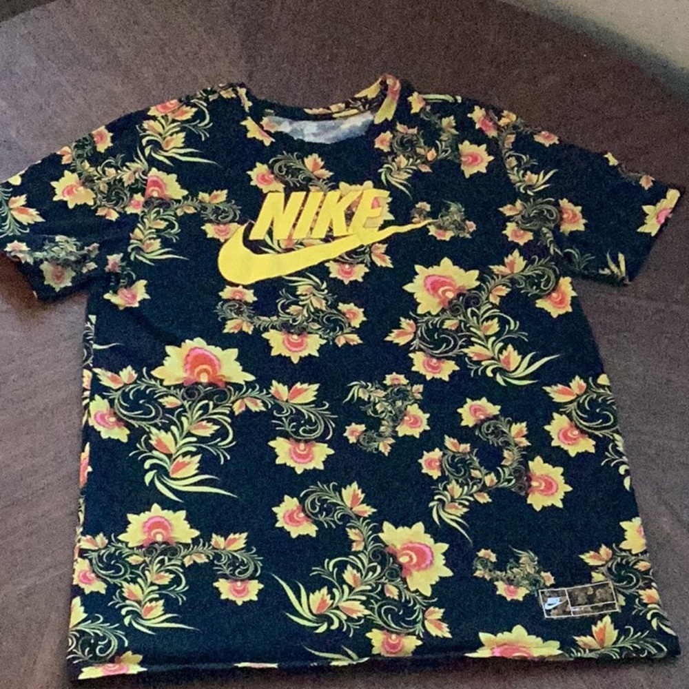 RARE Nike Yellow Orchid Tee
